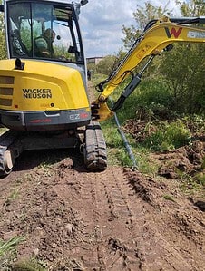 Rudnik za vodovod i kanalizaciju Grocka na terenu, izvođenje radova na infrastukturi i odvodnji.